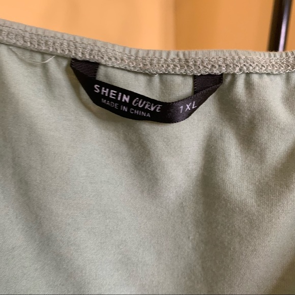 Blue Green Tank - Picture 2 of 2